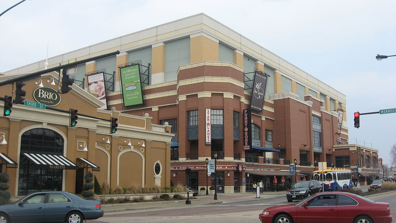 Newport-Levee.jpg