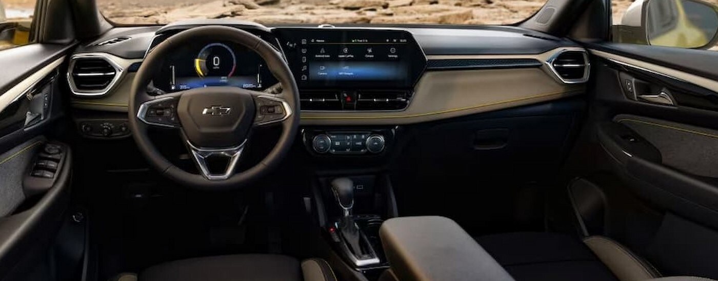 2024%20Chevy%20Trailblazer%20-%20interior%20and%20dash.jpg The gray interior and dash in a 2024 Chevy Trailblazer ACTIV is shown.