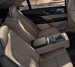 rear-seat-ammenities.jpg