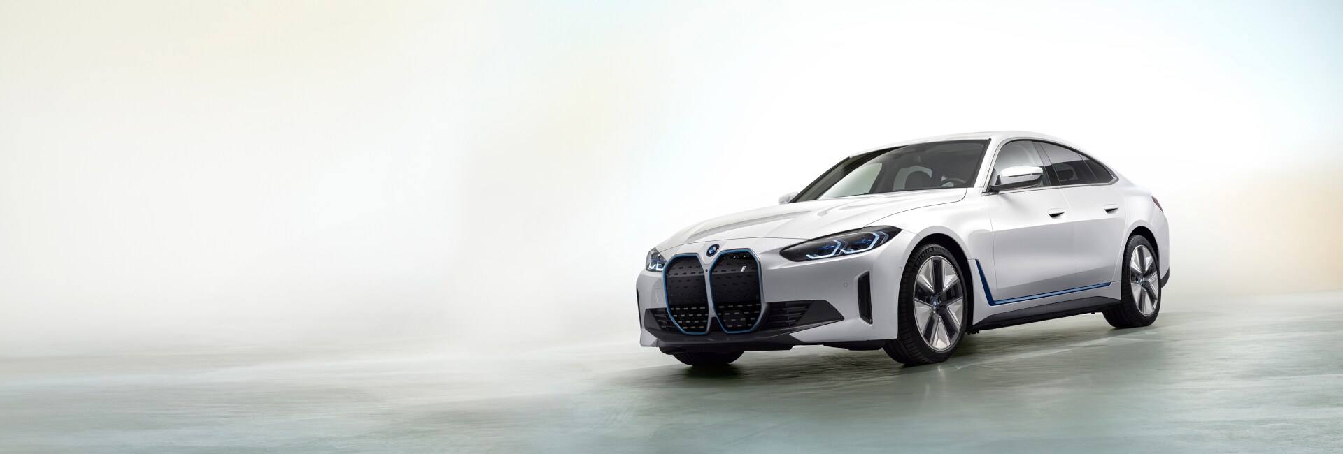2023-BMW-i4-i435e-Sedan-L03.png