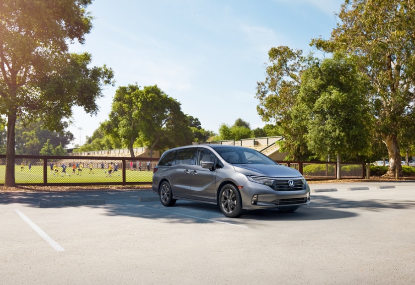 2024-Honda-Odyssey-Elite-Van-L01.png