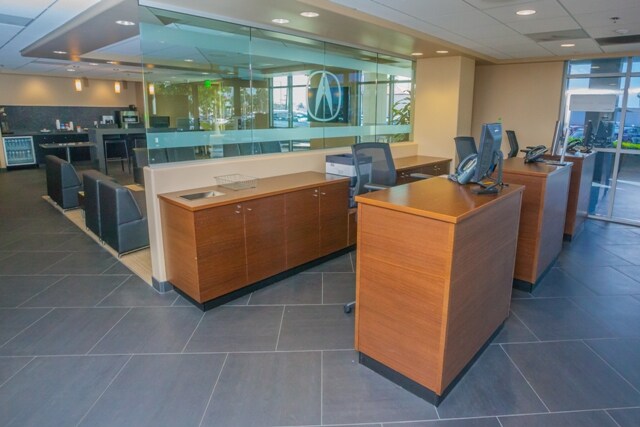 DCH Tustin Acura Service Consulting