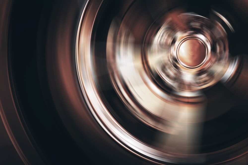 Spinning car wheels