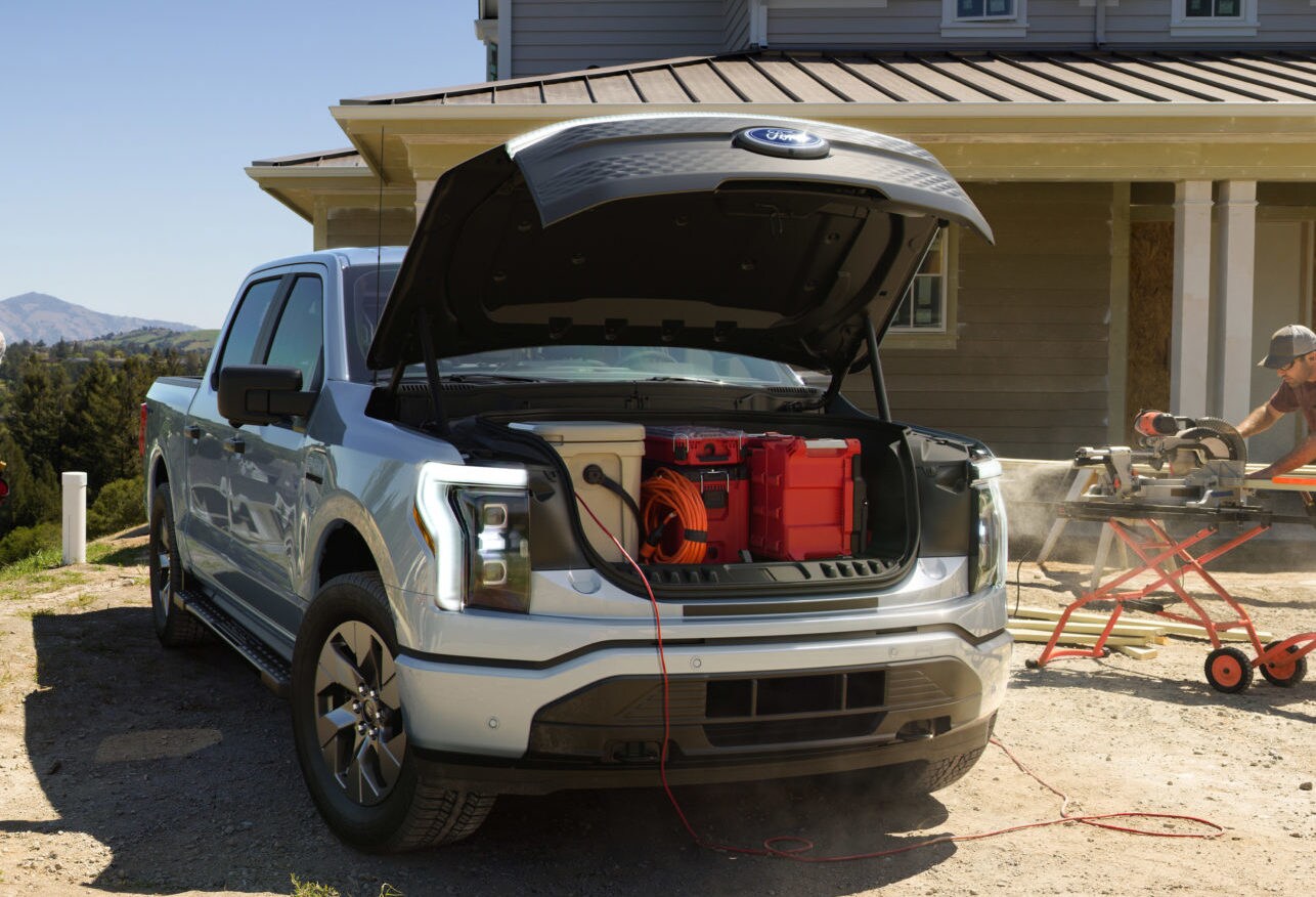 2022-ford-f-150-lightning-scaled-e1621539824155.jpg