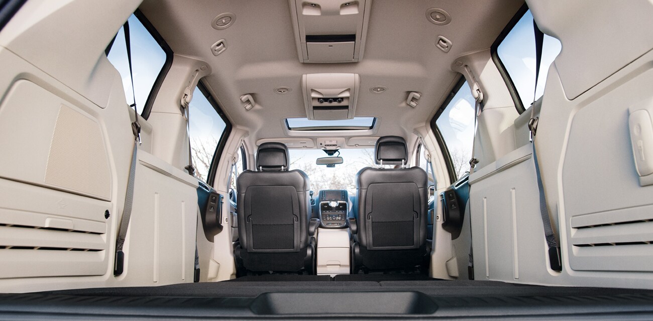 2013 Chrysler Town and Country Interior