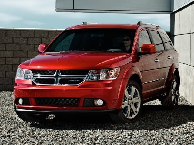 2016 Dodge Journey SUV red exterior.jpg
