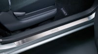 2012 yaris door sill.jpg