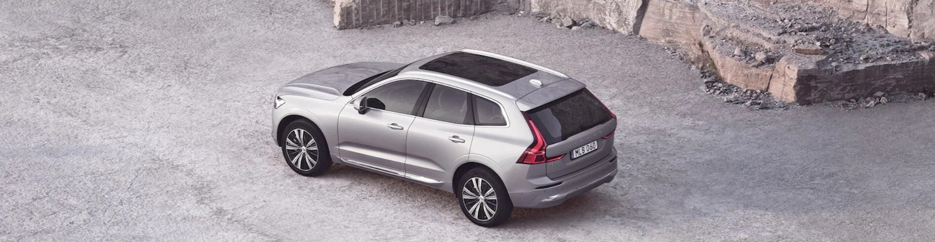 2023 Volvo XC60 1.jpg