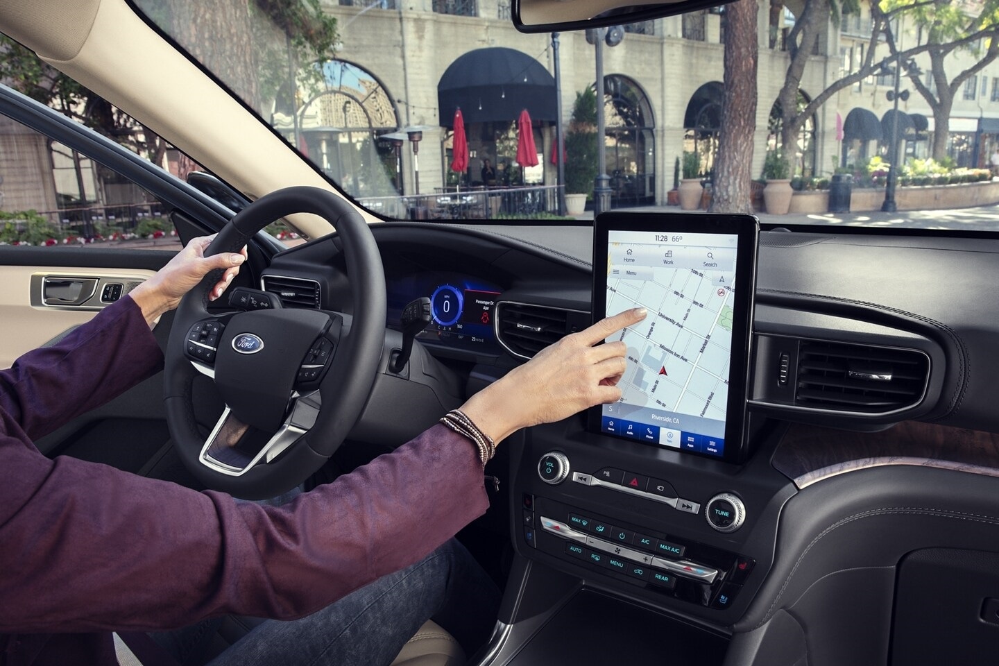 2020 Ford Explorer Interior in Edmonton, AB 2020 Ford Explorer in Edmonton, AB