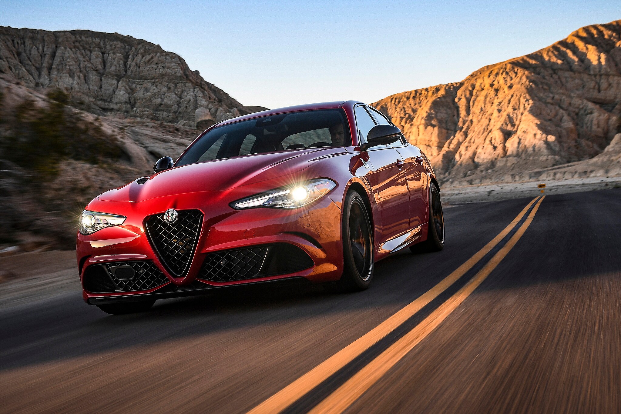 Alfa-Romeo-vs-5182.jpg