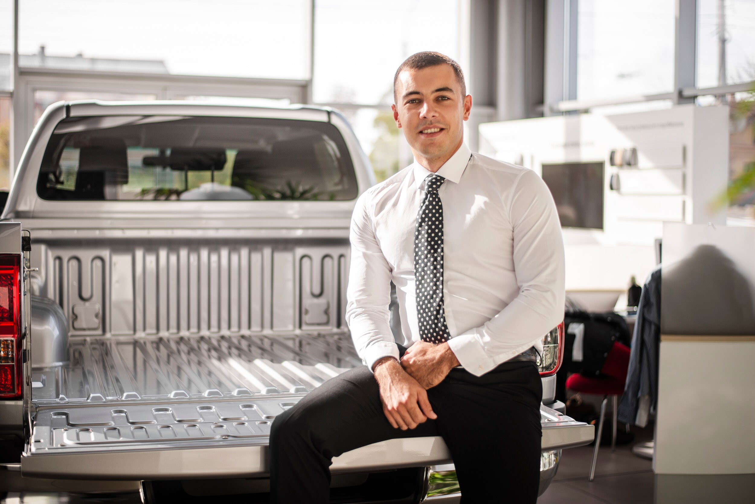 front-view-man-standing-truck-back.jpg