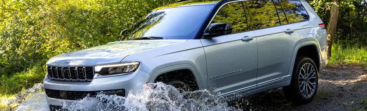 Life%20With%20the%202026%20Jeep%20Grand%20Cherokee%20Through%20Michigan%20Seasons.jpg