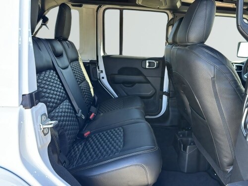 2025 Jeep Wrangler back seat
