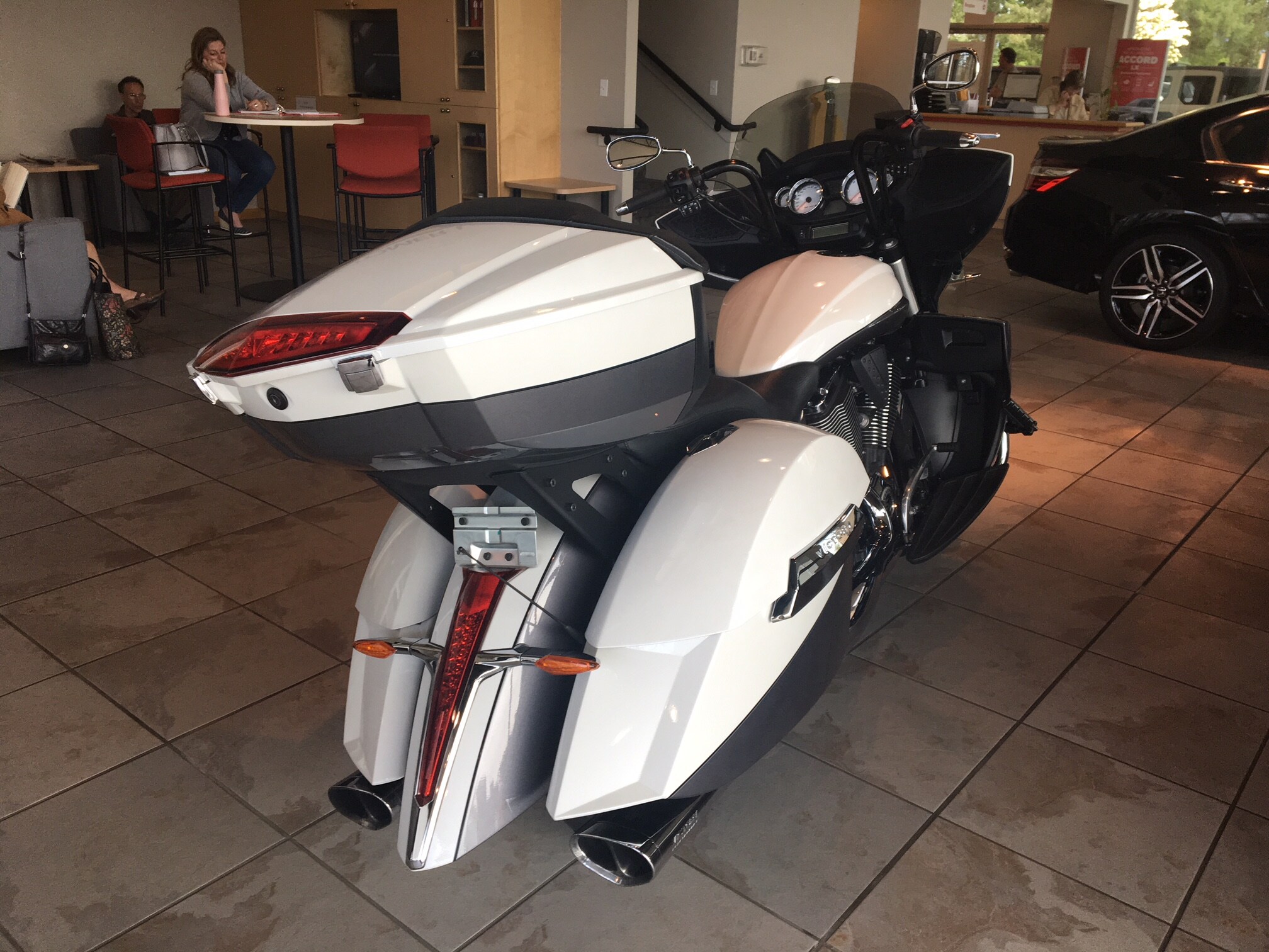 2015 Victory 1800 3.JPG