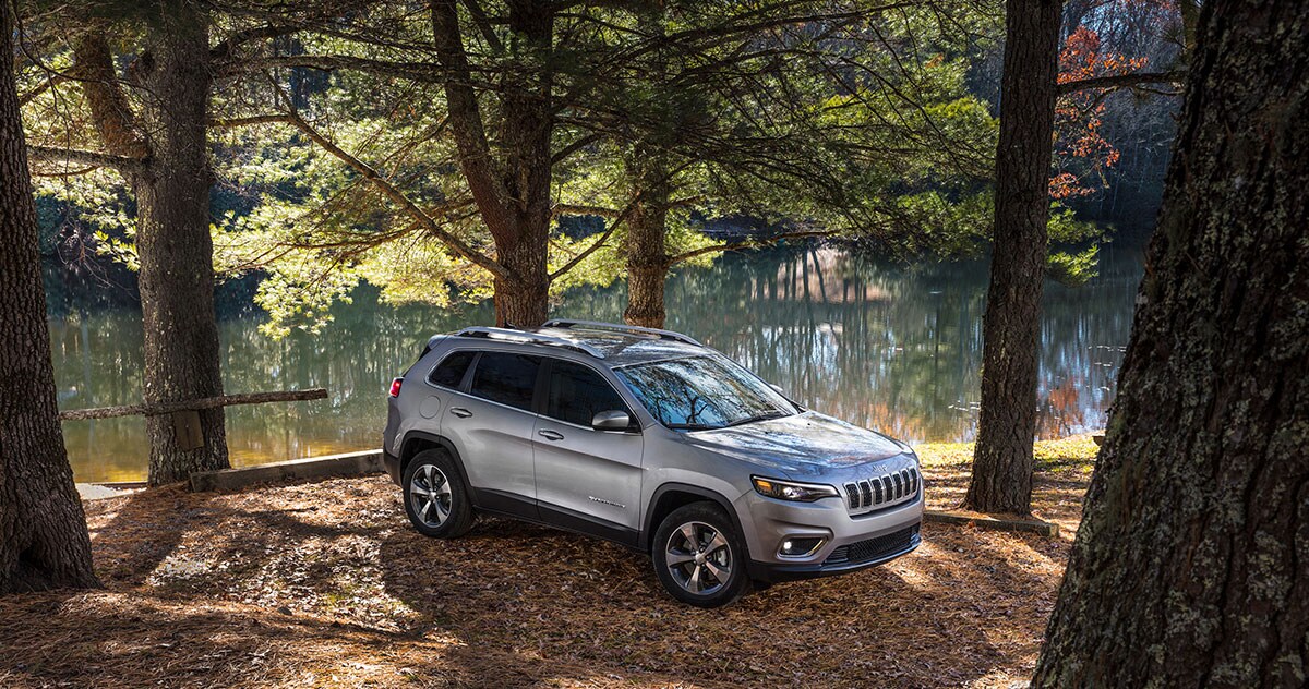 2021-Jeep-Cherokee-Limited-SUV-L03-EDITED.jpg