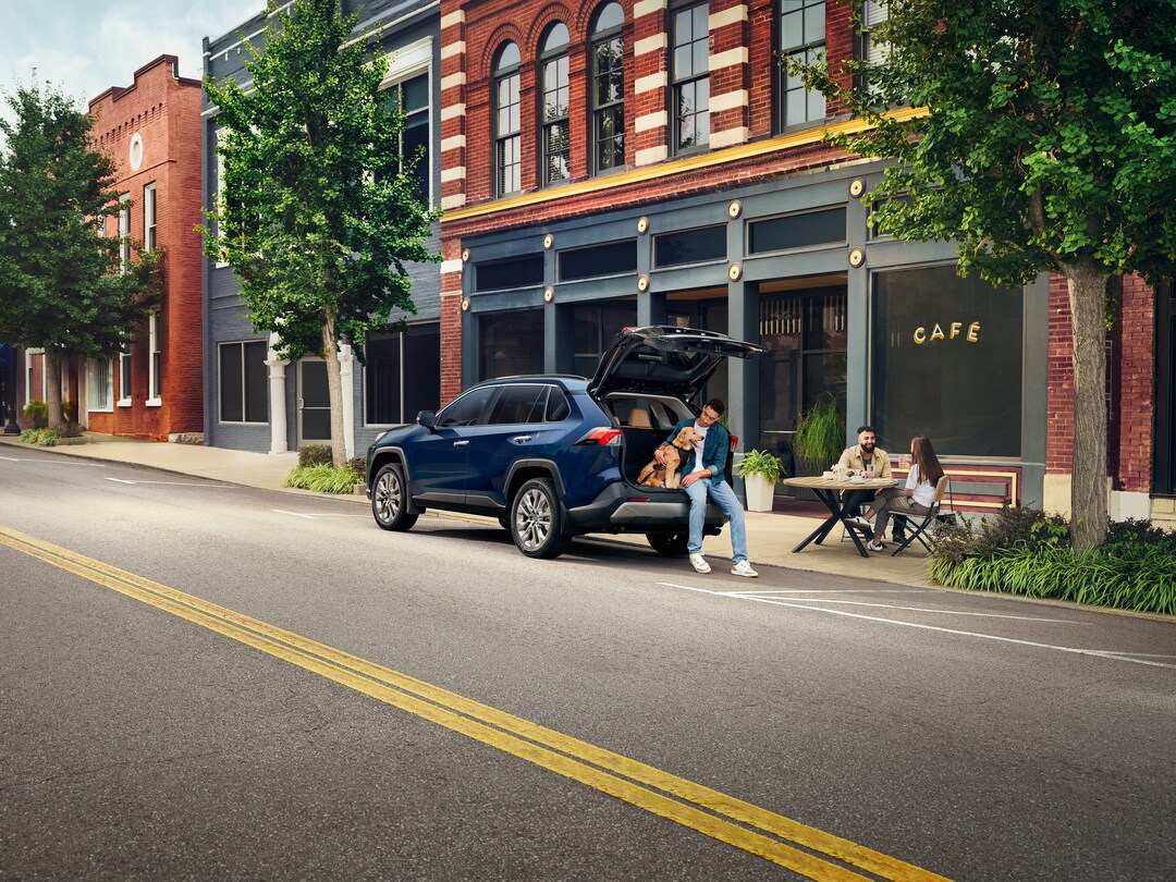 RAV4