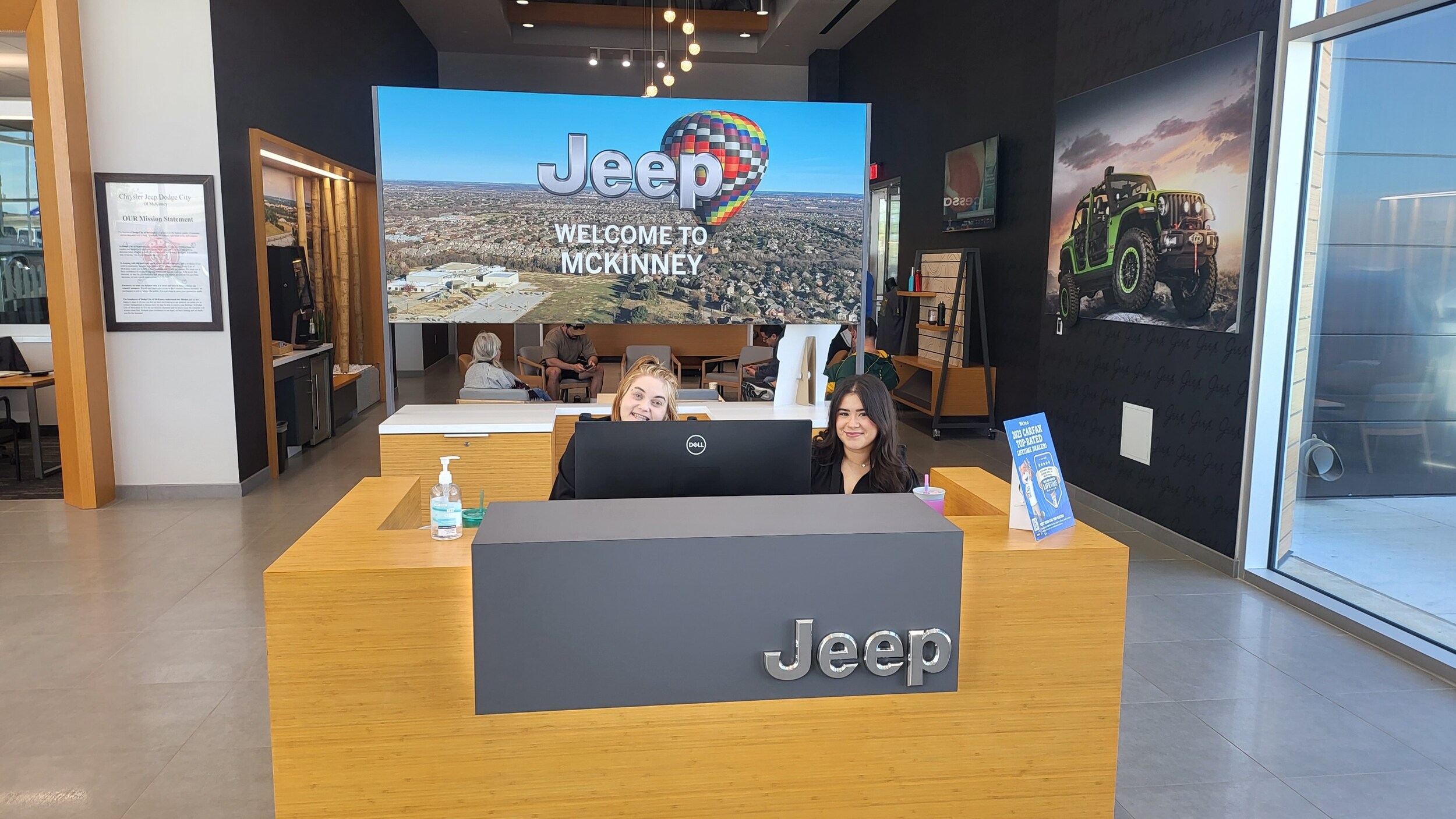 Dodge%20City%20CDJR%20Showroom%20Front%20Desk.jpeg
