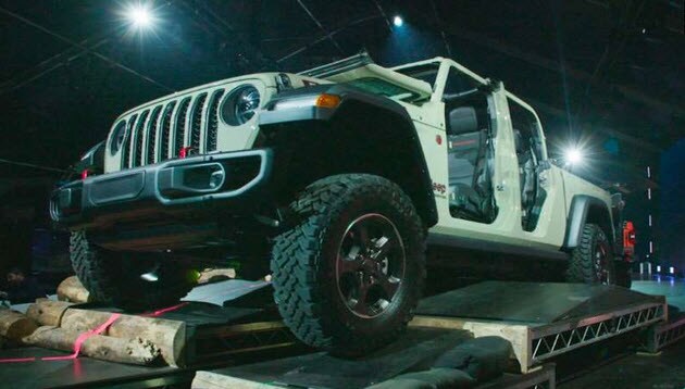 Jeep Gladiator Pick Up.jpg