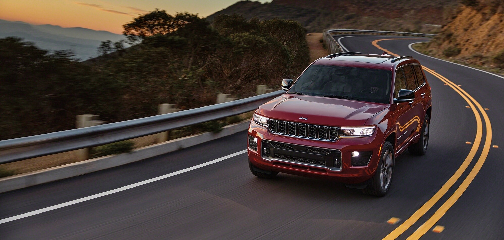 2021-Jeep-GrandCherokeeL-Limited-SUV-Madison-WI.jpg