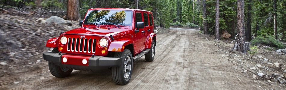 2017 Wrangler_dirt road.jpg
