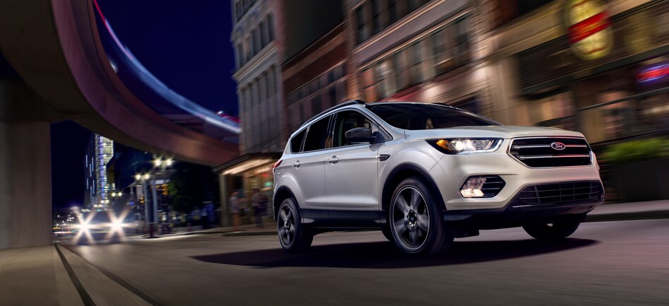 2019-Ford-Escape-SEL-SUV-L02 (2).png