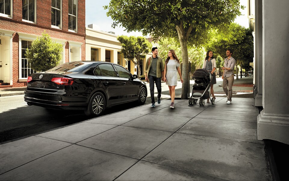 2018-Volkswagen-Jetta-Wolfsburg-Sedan-L01.png