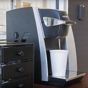 ford-premium-amenities-keurig-machine-coffee-maker-car-dealership-evansville-indiana.jpg