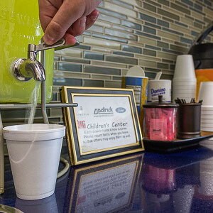 ford-premium-amenities-free-lemonade-car-dealership-evansville-indiana.JPG