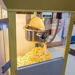 ford-premium-amenities-free-popcorn-car-dealership-evansville-indiana.JPG