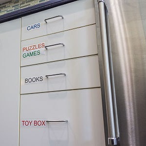 ford-premium-amenities-kids-toys-books-car-dealership-evansville-indiana.JPG