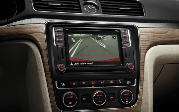 2017 Volkswagen Passat rearview camera 2017 Volkswagen Passat rearview camera