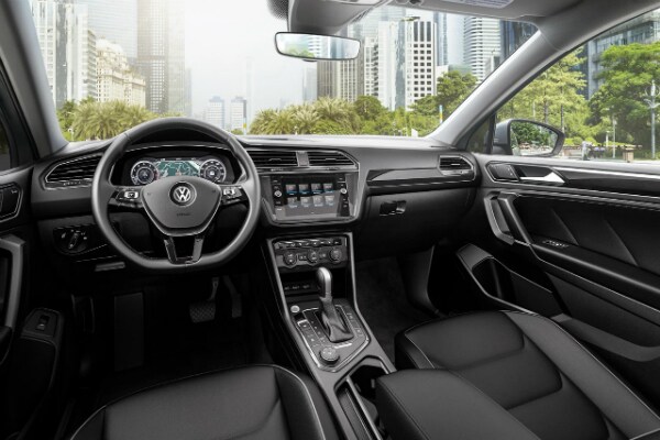 2017 Volkswagen Tiguan front seat 2017 Volkswagen Tiguan front seat