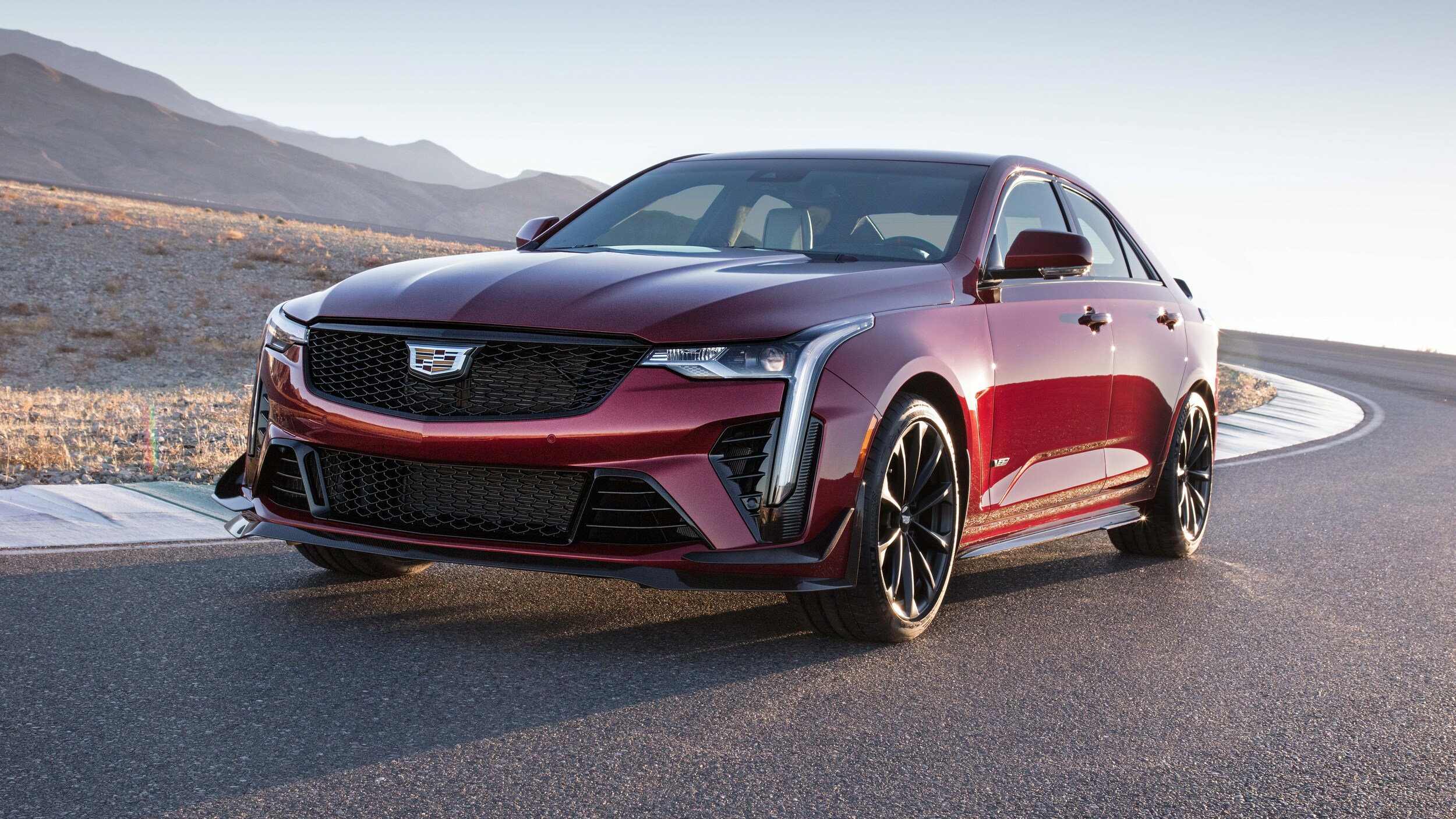 2022_cadillac_ct4_v_blackwing_5k-HD.jpg