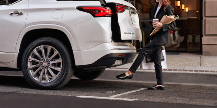 Dueck Auto Group Vancouver BC 2022 Chevrolet Traverse - 5.PNG