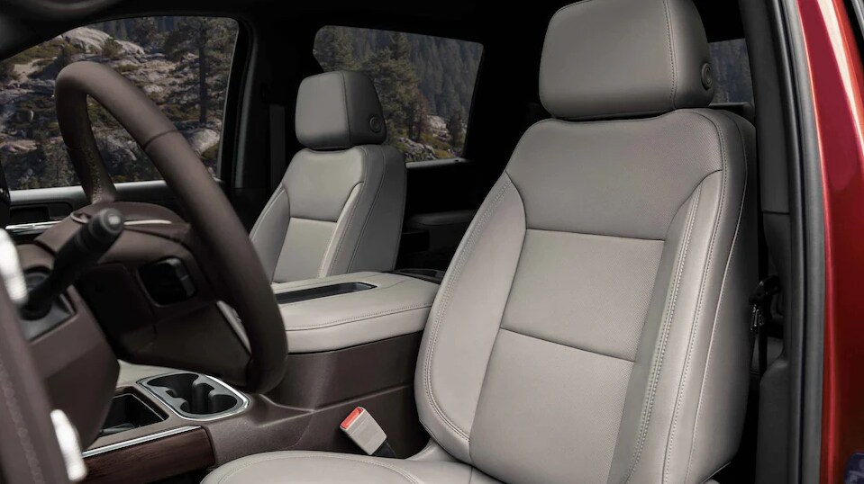 Dueck Auto Group Vancouver GMC Sierra 2500HD _ 3500HD - 14.PNG
