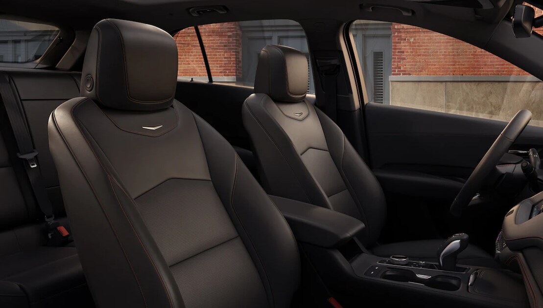 Dueck Vancouver Cadillac XT4 - 4.PNG