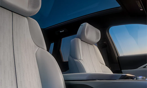 Dueck Cadillac Vancouver BC All Electric 2023 Cadillac Lyriq - 24.PNG