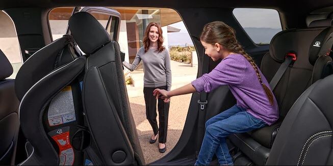 Dueck Auto Group Vancouver BC 2023 Chevrolet Traverse - 6.JPG