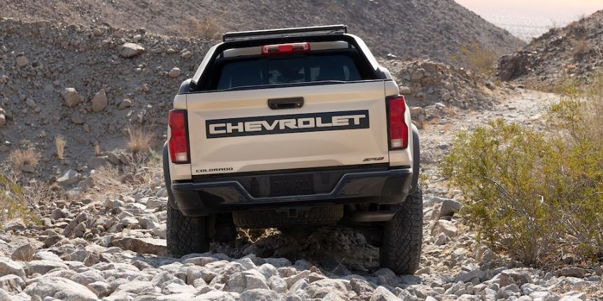 Dueck Auto Group Vancouver BC 2023 Chevrolet Colorado - 14.JPG