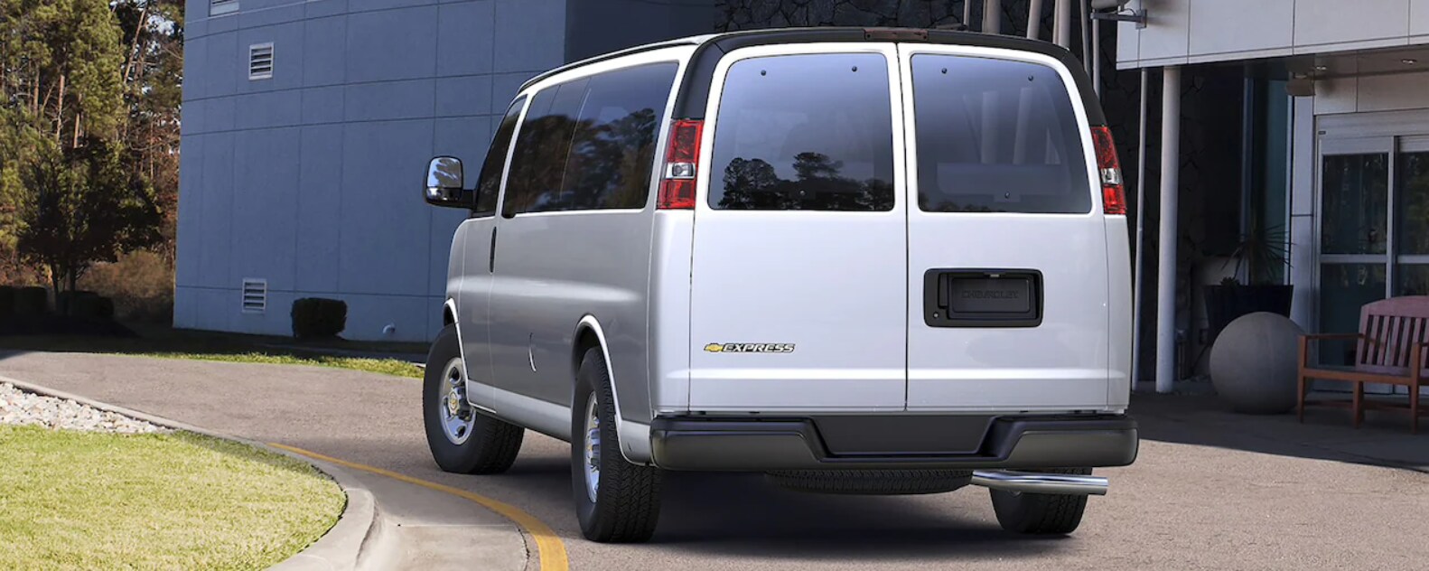Dueck Auto Group Vancouver Chevrolet 2022 Express Passenger Van - 10.PNG