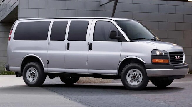 Dueck Auto Group Vancouver BC GMC 2022 Savana Passenger Van - 3.PNG