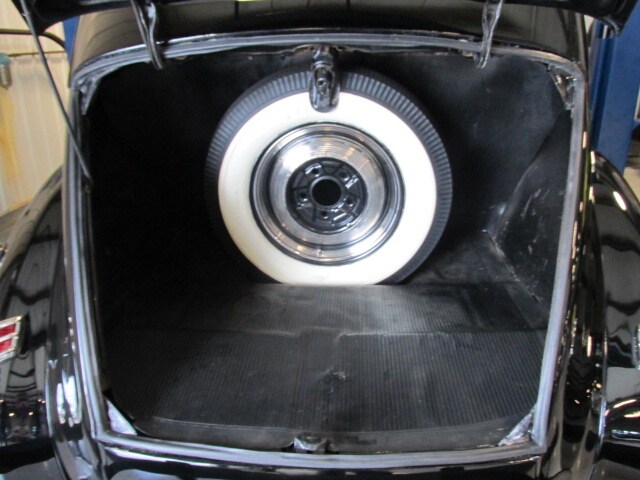 Ford Deluxe 15
