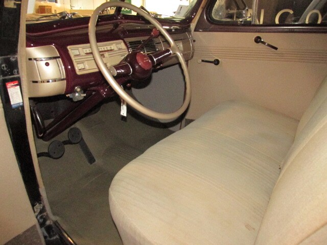 Ford Deluxe 11