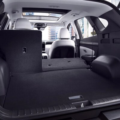 2023-Hyundai-Tucson-Model-Research-Interior.png
