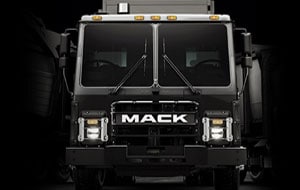 mack_modelseries_LR_app3_rearloader.jpg