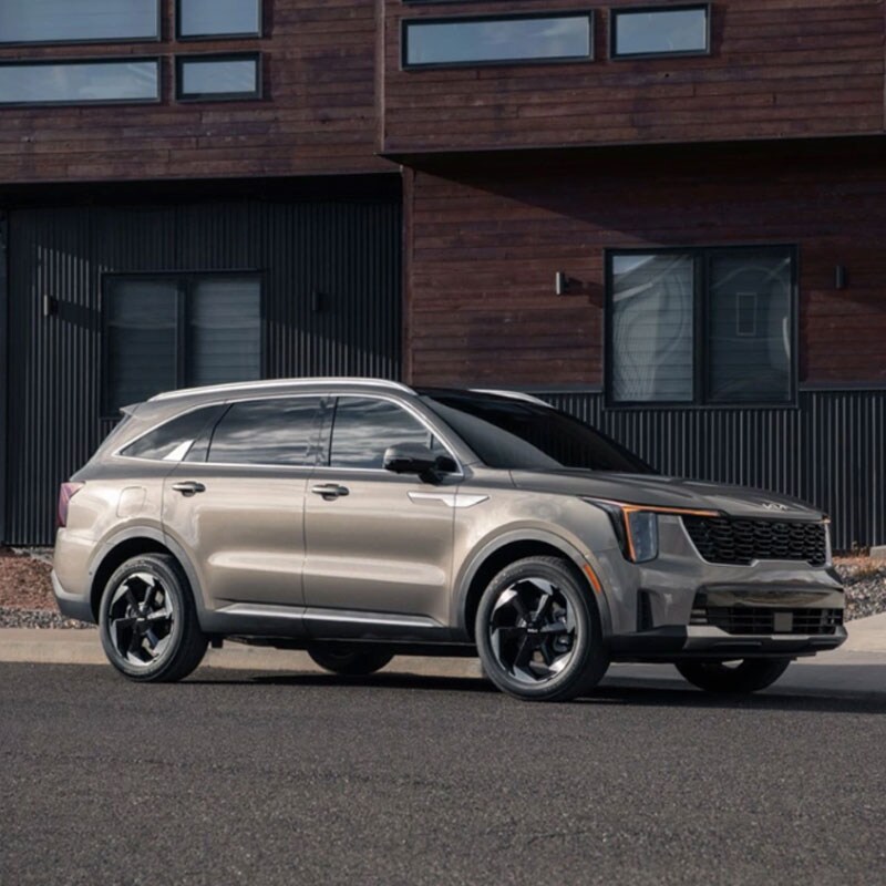 DKia-800x800-int-25-Sorento-PHEV-ext.jpg