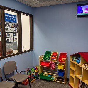 honda-premium-amenities-kids-playroom-car-dealership-evansville-indiana.jpg honda service center evansville kids playroom