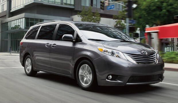 2017 Toyota Sienna near Peoria 2017 Toyota Sienna near Peoria