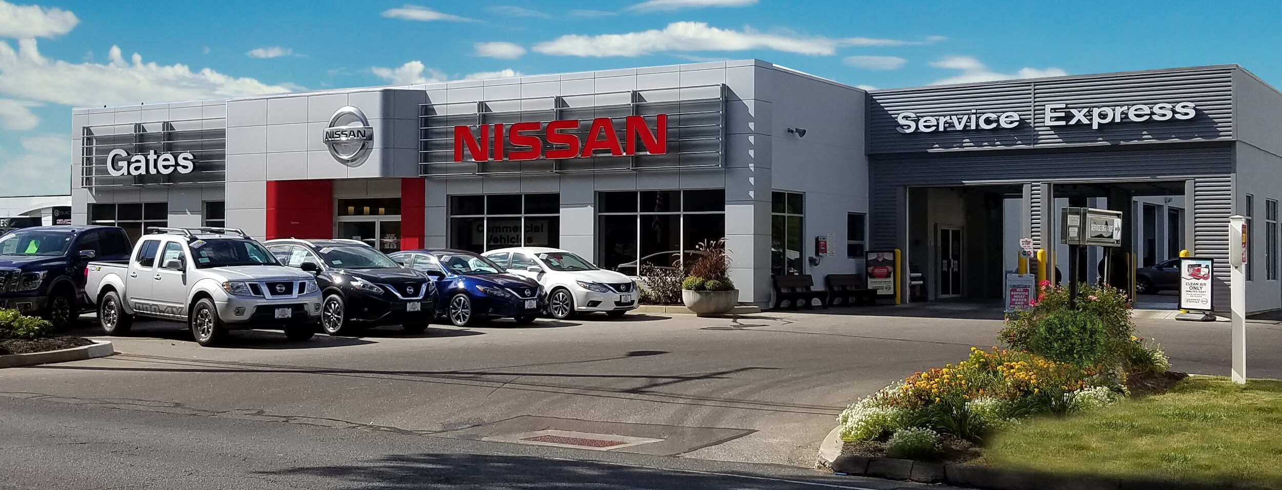 Gates_nissan_photoshopped4.jpg
