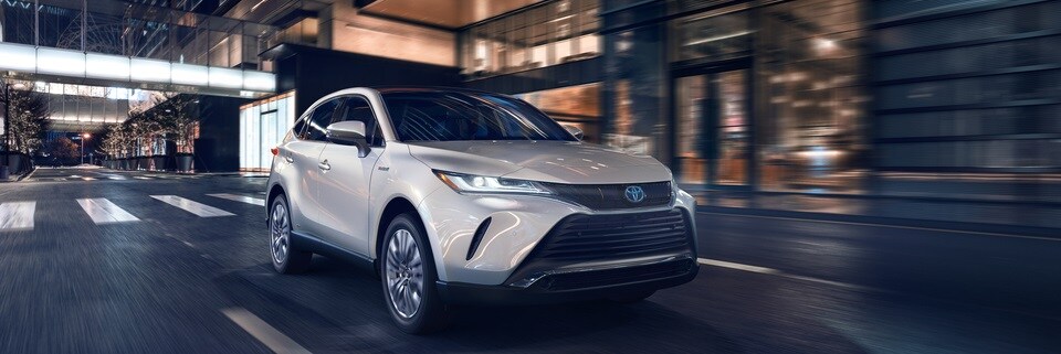 2022-Toyota-Venza-Limited-SUV-L06 (1).jpg